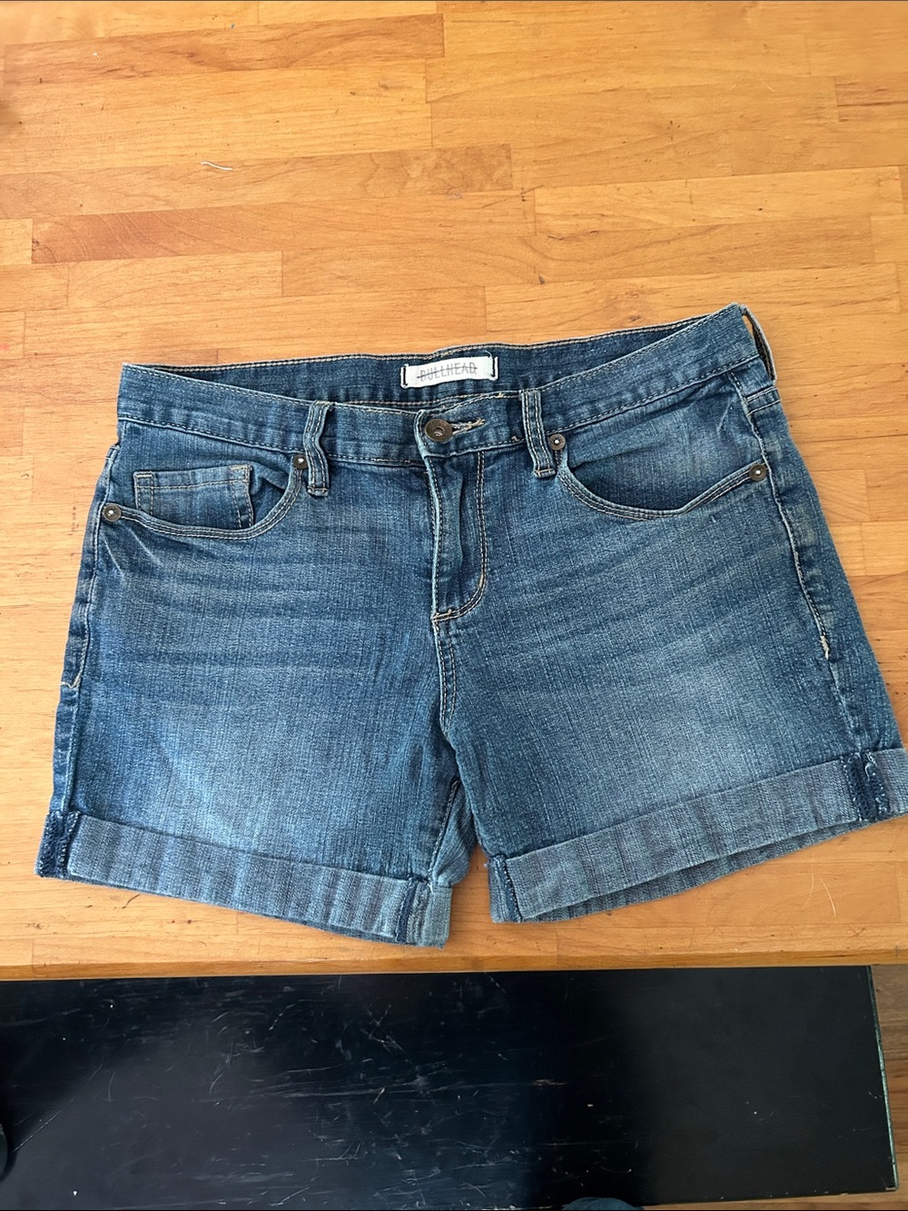 Bullhead Medium Blue Denim Roll-Cuff Women's Shorts